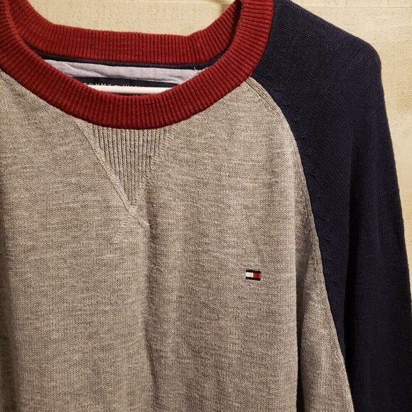 Tommy Hilfiger Men's XL Raglan Sleeve Sweater Gray, Blue And Red - Picture 5 of 6